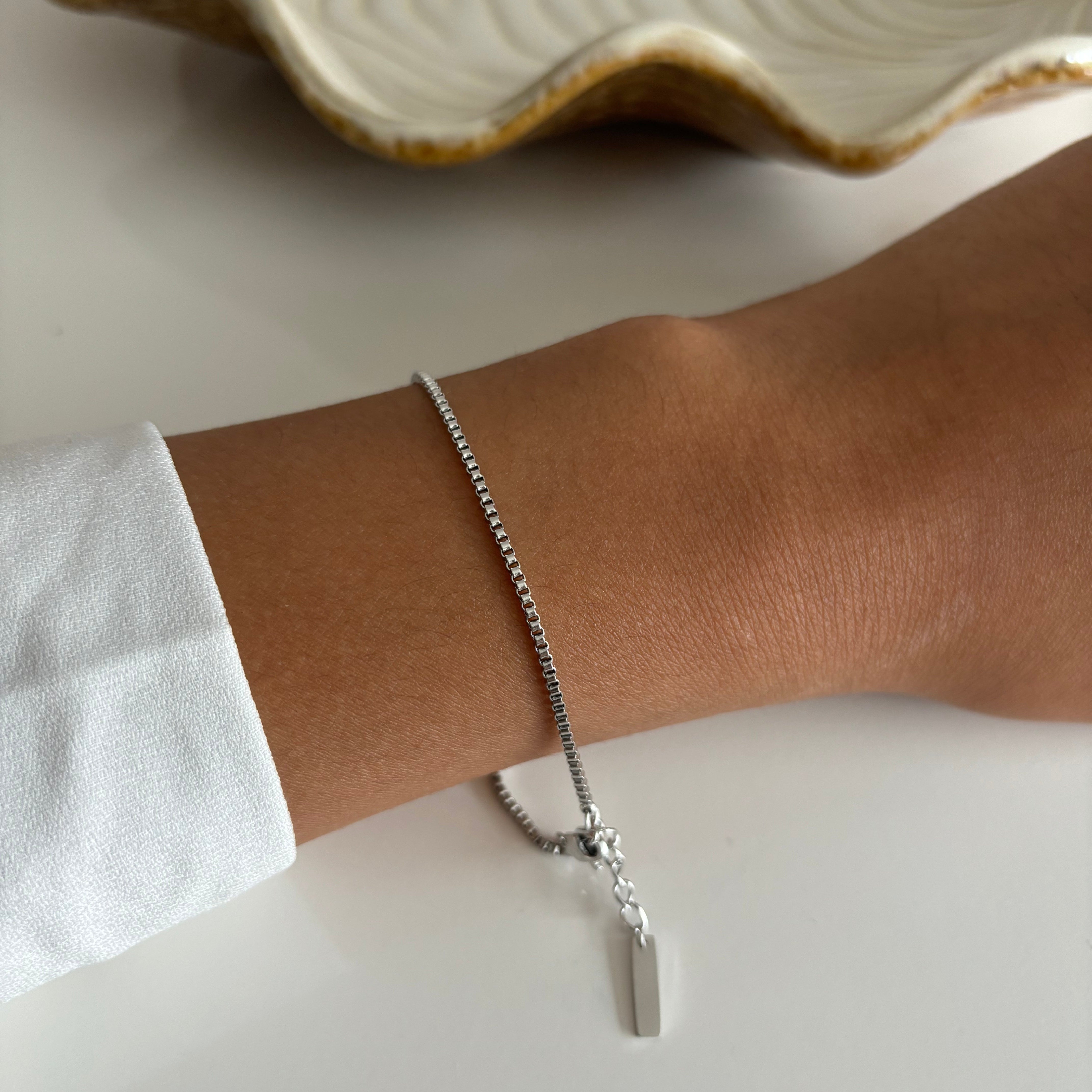 Rechthoekig bedelarmband ook voor mannen Zilver