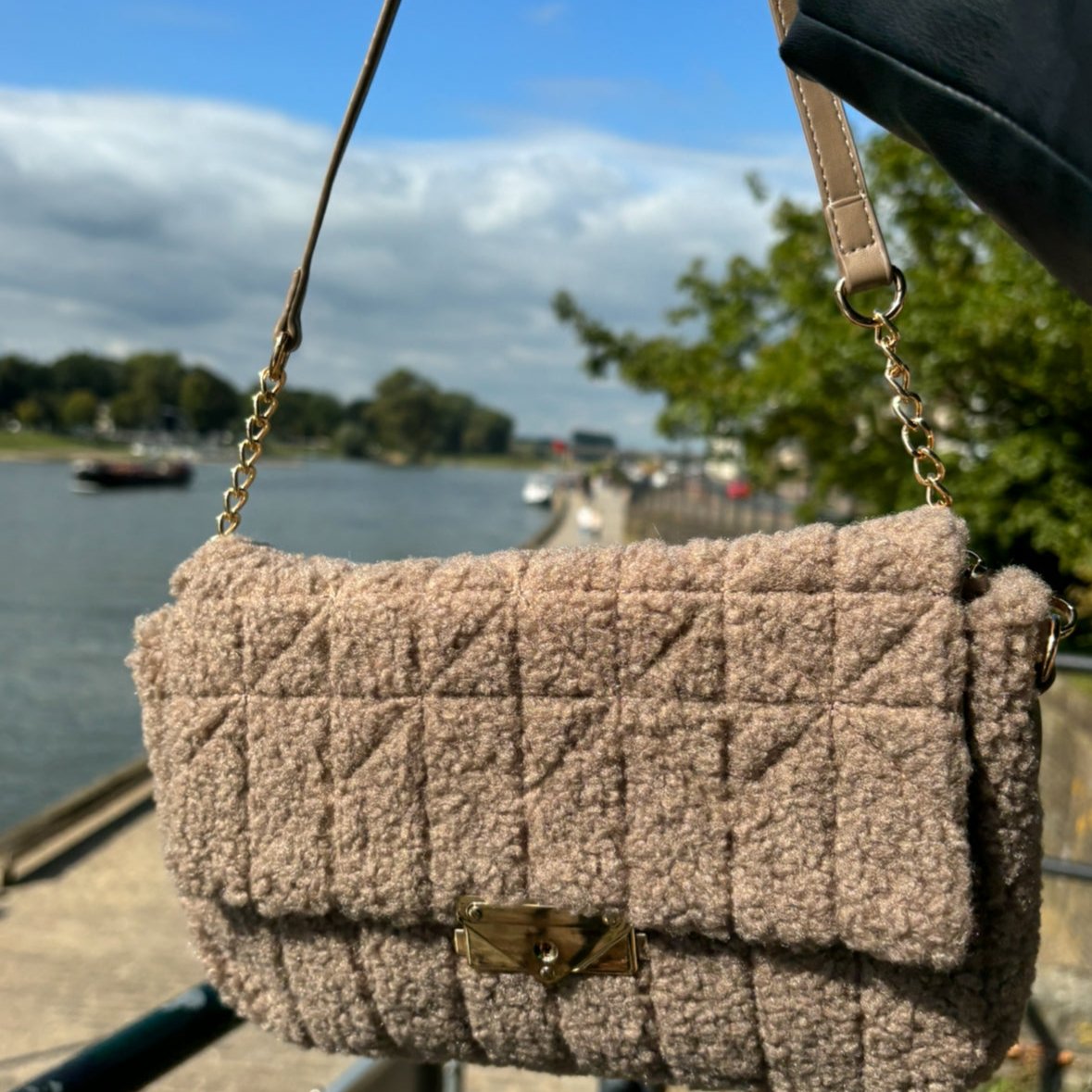 Teddy gestikte tas beige